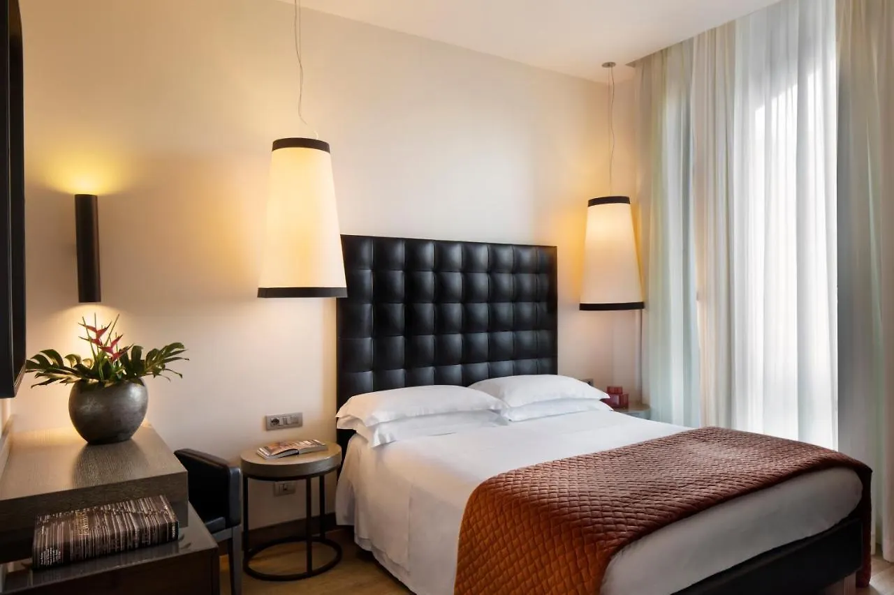 Hotel Starhotels Echo Milan