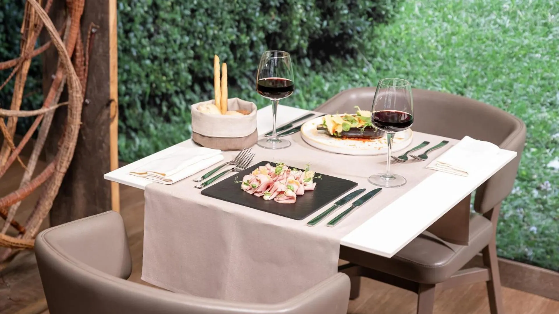 Starhotels Echo Milano 4*,  Italien