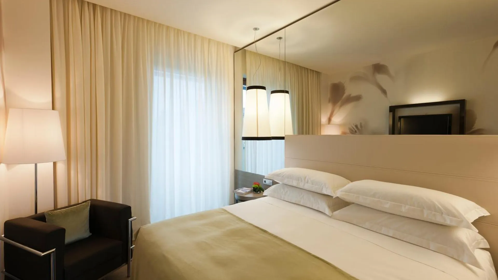 Starhotels Echo Milano